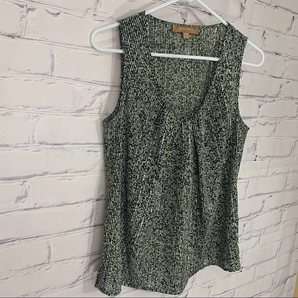 Ellen Tracy XS or small top